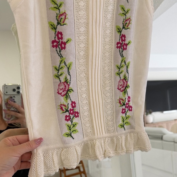 Doce de Coco Tops - Floral Embroidered White Tank Top